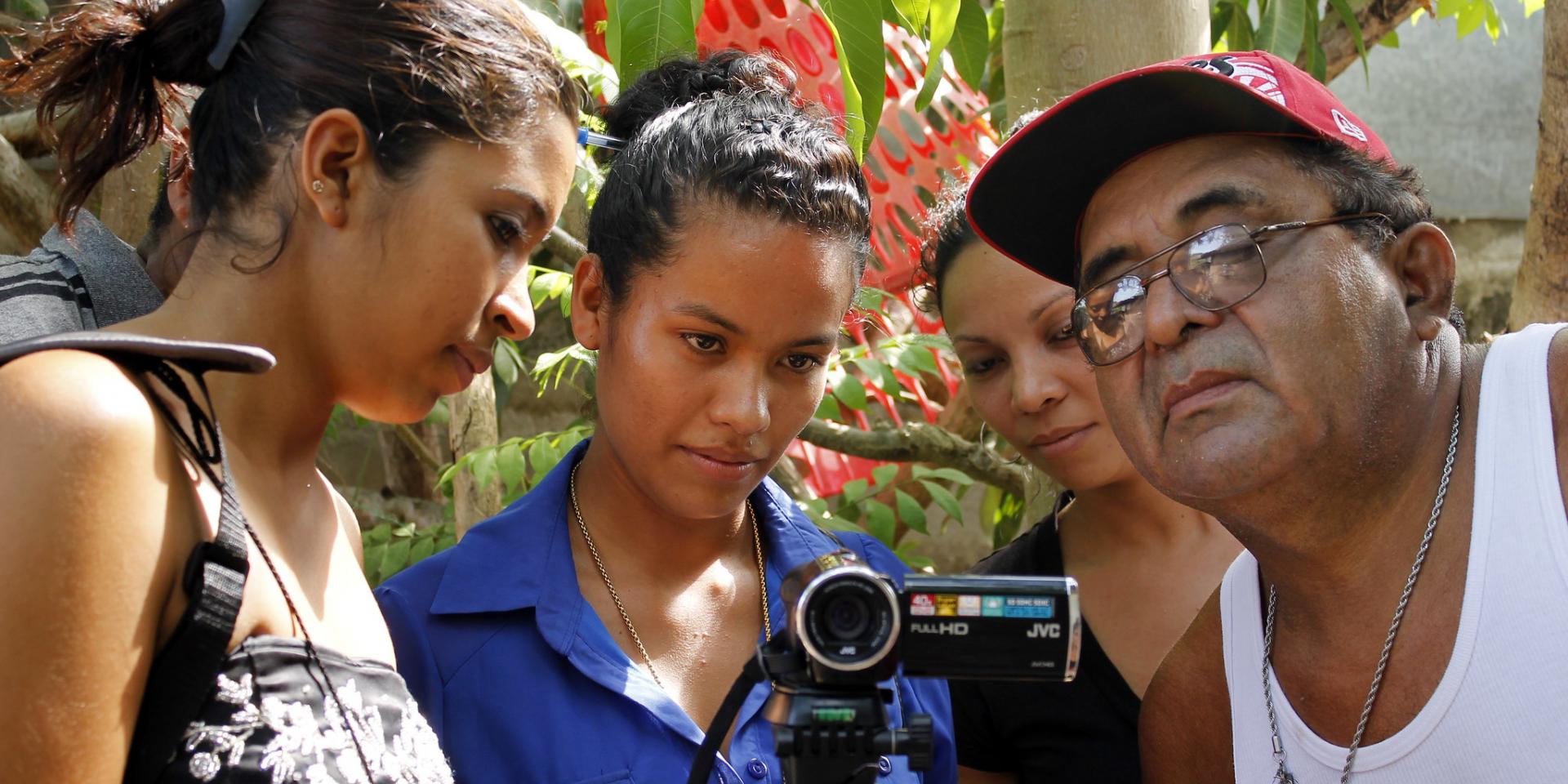 This photo is part of a Participatory Video workshop conducted in Somotillo, Chinandega, Nicaragua. Photo: CIAT/GianBetancourt.
