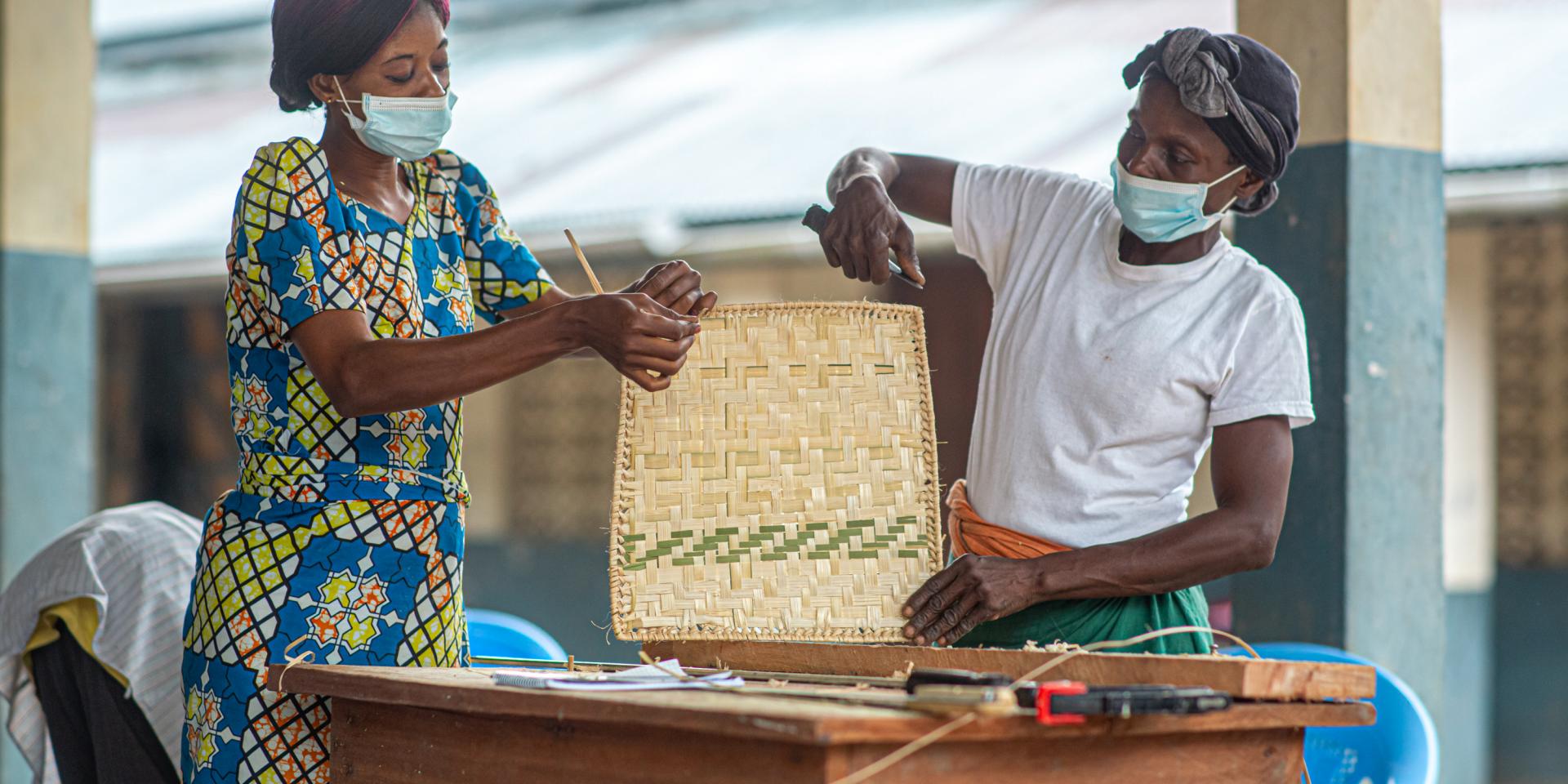 Training in bamboo transformation in Yangambi, DRC