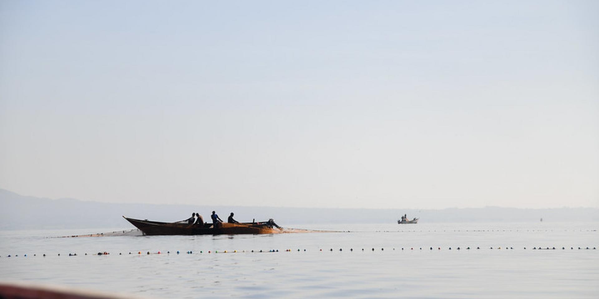 Photo of young people fishing in Lake Victoria