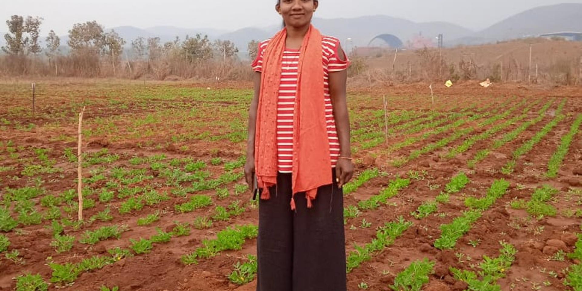Woman groundnut farmer in Odisha, India