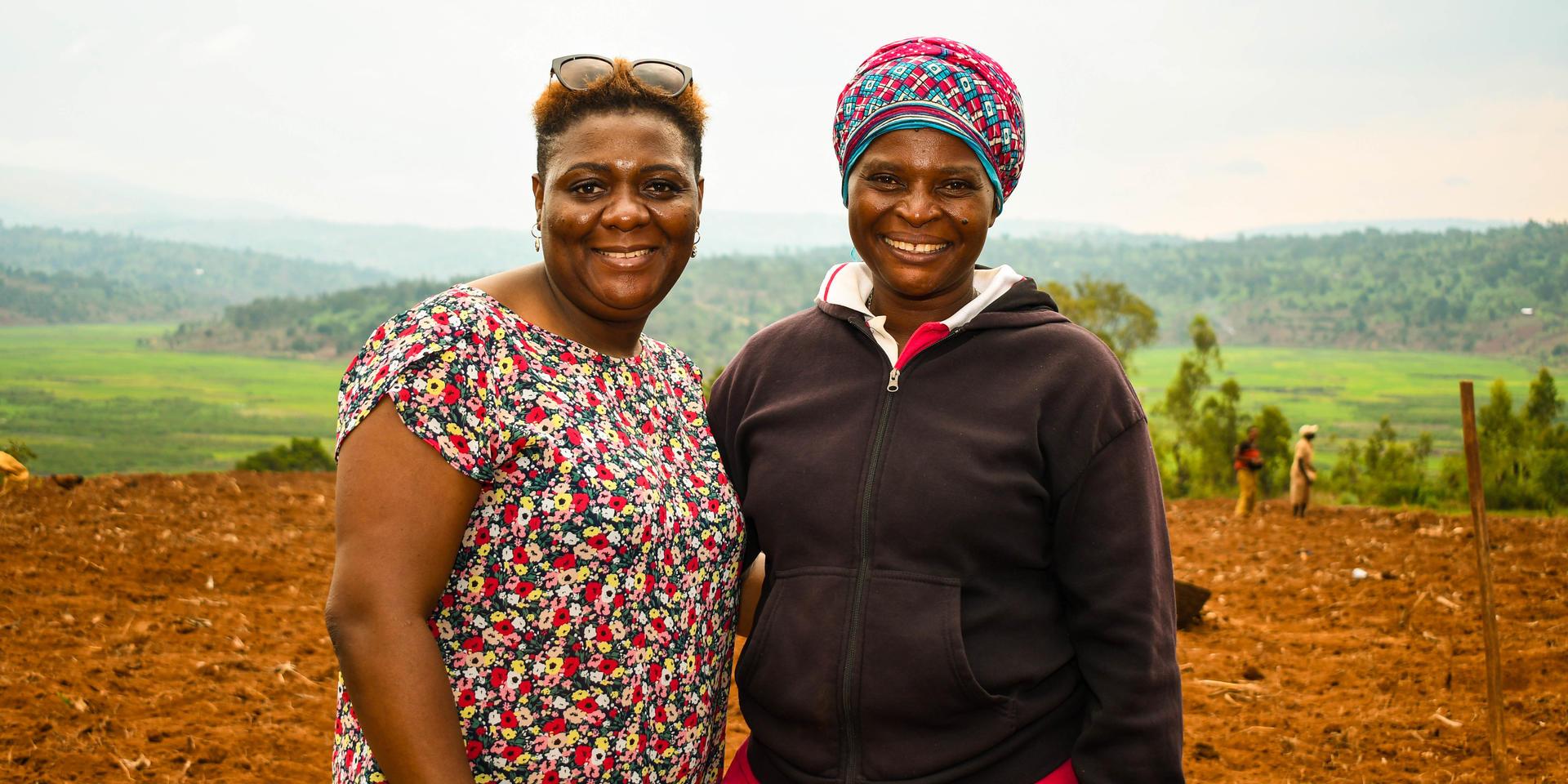 Photo of Eileen with a farmer
