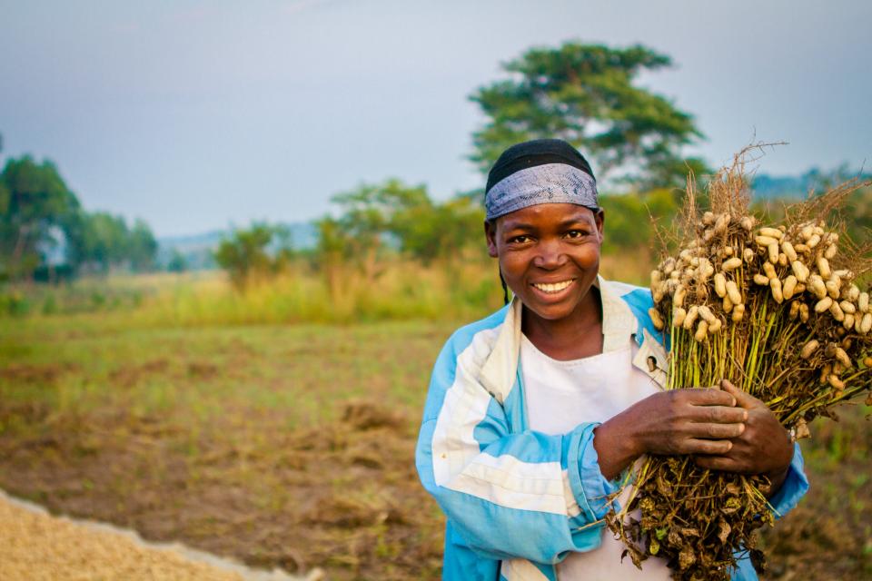 Training Women Farmers in Uganda.