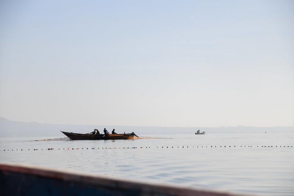 Photo of young people fishing in Lake Victoria